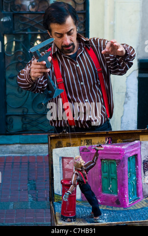 Puppenspieler in einer Straße Puppentheater in Buenos Aires Argentinien Stockfoto