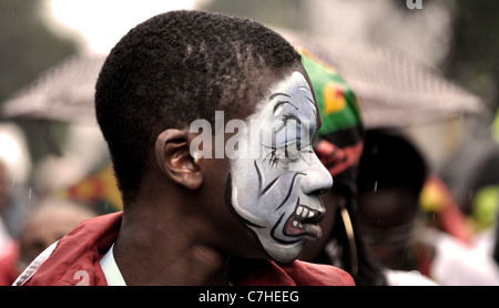 Fotojournalismus aus der Sonntag London 2011 Notting Hill Carnival, der weltweit zweitgrößte Straßenkarneval. Stockfoto