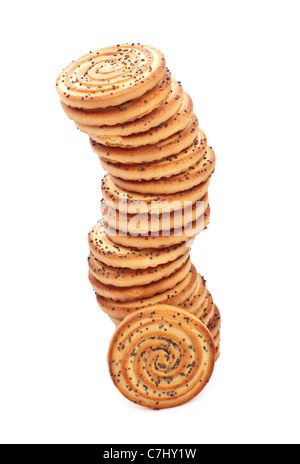 Shortbreads Cookies Turm mit Mohn, isoliert auf weiss Stockfoto