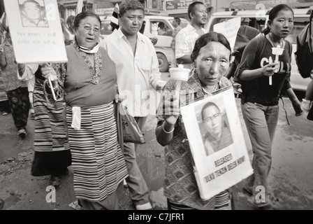 Pro-Tibet-Demonstrationen, Nepal, vor der Eröffnung der Olympischen Spiele in Peking im August 2008, Tausende von tibetischen Flüchtlingen Stockfoto