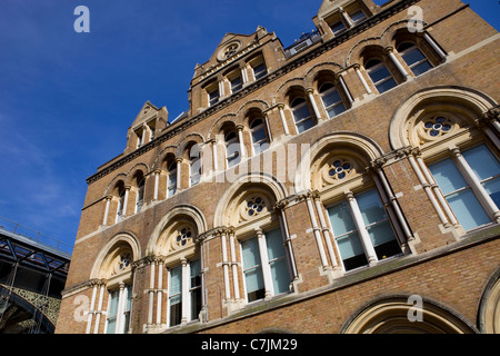 Detail der Londoner Liverpool Station, äußere Aufbau Stockfoto