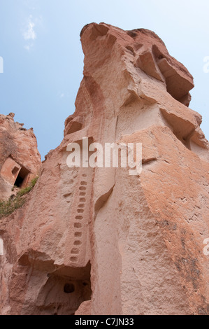 Blickte zu Felsformation am Freilichtmuseum Freilichtmuseum, Kappadokien, Türkei Stockfoto