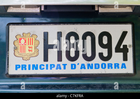 Nummernschild an einem Auto registriert im Fürstentum Andorra Stockfoto