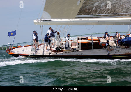 J-Klasse Velsheda Racing in der 2011Newport JClass Regatta yacht auf Narragansett Bay Rhode-Island-Sund in Newport, Rhode Island Stockfoto