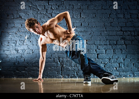 Starken Jüngling Breakdance. Stockfoto