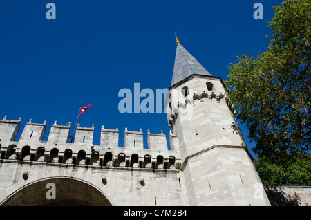 Türkei, Istanbul. Topkapi-Palast (aka Topkapi Sarayi), 15. und 16. Jahrhundert. Exterieur der Haupteingang Tor. Stockfoto