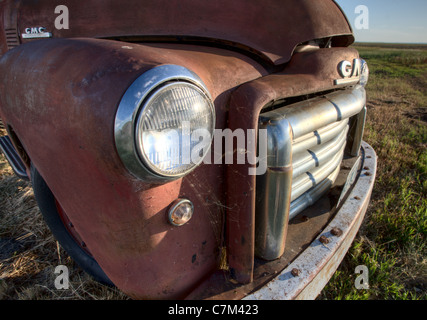 Vintage Bauernhof LKW Saskatchewan Kanada verwittert und alt Stockfoto