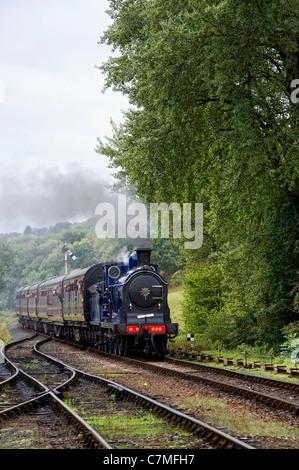 Caledonian railway 812 Klasse 0-6-0 Nr. 828 Dampflok unterwegs auf den Severn Valley Railway Stockfoto