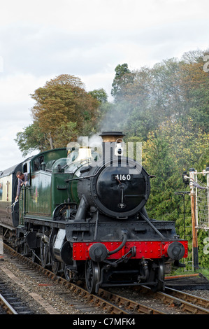 Gwr große Wiese Tank 2-6-2 keine 4160 Dampflok nähern Steinach Bahnhof, Worcestershire auf den Severn Valley Railway Stockfoto