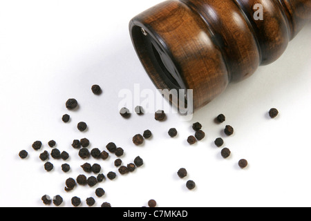 Eine Pfeffermühle isoliert. Stockfoto