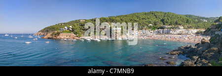 Sa Riera Strand und Bucht, Costa Brava, Katalonien, Spanien Stockfoto