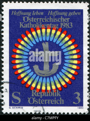 Österreich - 1983: Eine Briefmarke gedruckt in Österreich, gewidmet Katholikentag Stockfoto