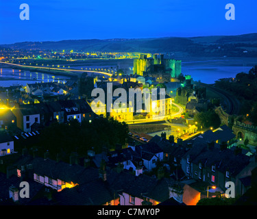 Conwy Castle, Nachtansicht, Dämmerung, Dämmerung, Stockfoto