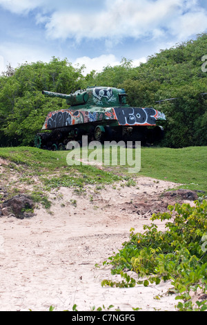 Das alte verrostet und US-Armee Panzer des Flamenco Beach auf die Puerto-ricanische Insel Culebra menschenleer. Stockfoto