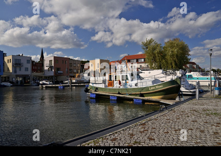 Marina in der Stadt Malchow, Mecklenburg-Vorpommern, Deutschland. Stockfoto