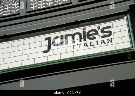 Melden Sie sich über Jamie es Italienisches Restaurant in Covent Garden, London, England. Stockfoto