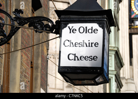 Ye Olde Cheshire Cheese Pub in Fleet Street, London, England Stockfoto