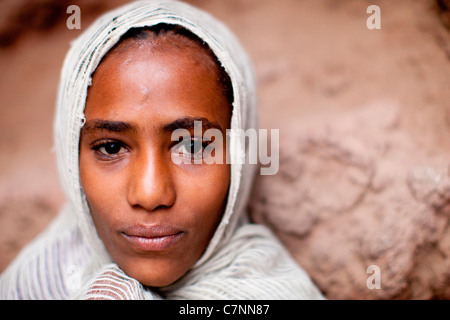 Ein junger Pilger im 13. Jahrhundert Geneta Maryam in der Nähe von Lalibela im Norden Äthiopiens, Afrika. Stockfoto