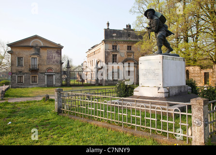 Denkmal für die Bersaglieri, ein Korps der italienischen Armee, Schlacht von Goito, Italien, ersten italienischen Unabhängigkeitskrieg, 1848 Stockfoto