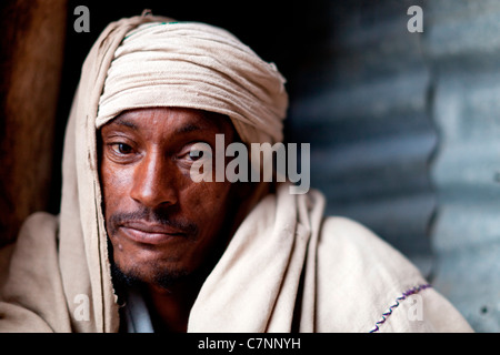 Eine orthodoxe christliche Pilger im 13. Jahrhundert Geneta Maryam in der Nähe von Lalibela im Norden Äthiopiens, Afrika. Stockfoto