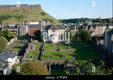 Canongate Kirk auf der Royal Mile in Edinburgh Stockfoto