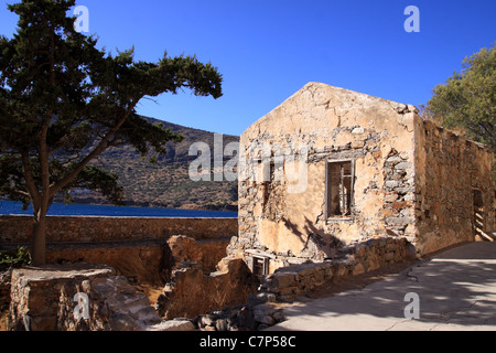 Gebäude und Details auf der Insel Spinalonga Stockfoto