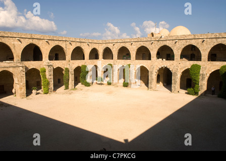 Im Innenhof des Khan al-Franj oder Travellers Inn, Sidon, Südlibanon. Stockfoto