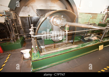 Die Dampfmaschine, Frieden, in Queens Mühle in Burnley. Die Dampfmaschine wurde vor über 100 Jahren erbaut und ist nach wie vor die Mühle antreiben Stockfoto