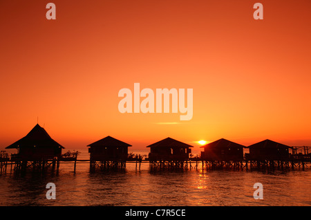 Kapalai Resort Kapalai Island bei Sonnenuntergang, Borneo, Malaysia Stockfoto