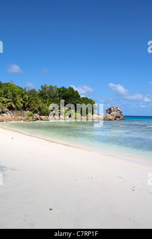 Blick auf den schweren Anse-Strand auf La Digue Island, Seychellen. Stockfoto