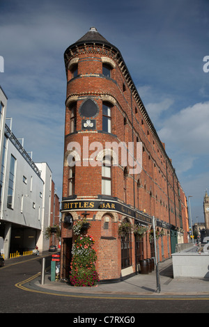 Gebisslose bar Belfasts nur Flatiron Gebäude, Stadtzentrum von Belfast, Nordirland, Vereinigtes Königreich. Stockfoto