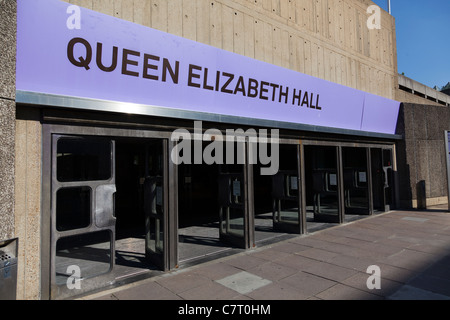 Riverside Terrasse Eingang der Queen Elisabeth Hall, Southbank, London. Stockfoto