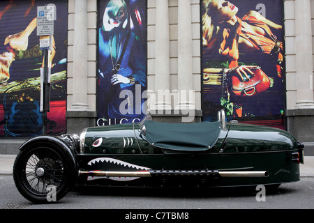 Die Morgan 3 Superdry Kraftfahrzeug, hier zu sehen in New Bond Street, London geparkt. Stockfoto