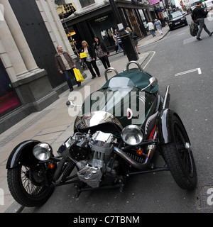 Die Morgan 3 Superdry Kraftfahrzeug, hier zu sehen in New Bond Street, London geparkt. Stockfoto