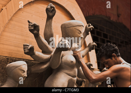 Durga, ihre Arme, Fäuste, Ton, Modeler, arm, Muskel, Komplimente, jeweils andere. Stockfoto