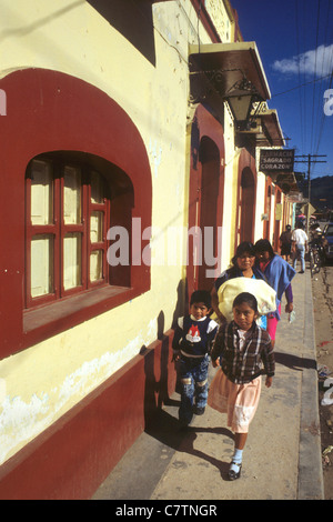 Mexiko, San Cristobal de Las Casas, Straßenszene Stockfoto