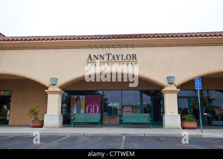 Ein Ann Taylor Outletstore im Camarillo Outletcenter in Camarillo / Kalifornien Stockfoto