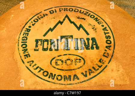 Italien, Aostatal, Valpelline, Fontina-Käse Stockfoto