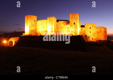 Italien, Basilikata, Melfi, Frédéric II Burg bei Nacht Stockfoto