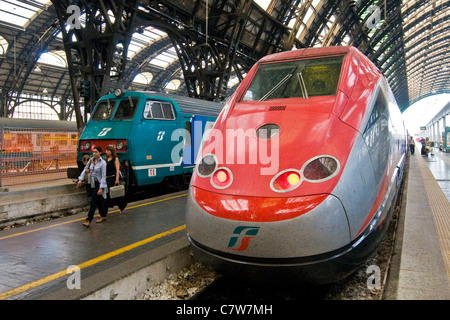 Italien, Lombardei, Mailand, den Hauptbahnhof, den Frecciarossa Stockfoto