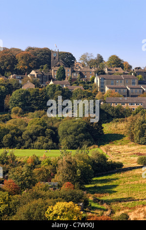 Blick auf das Dorf von Haworth von Hebden Straße (A6033) Stockfoto