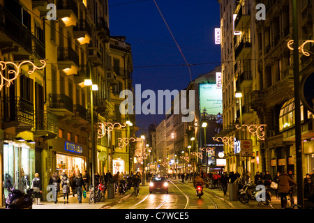 Italien, Lombardei, Mailand, Via Torino in der Weihnachtszeit Stockfoto