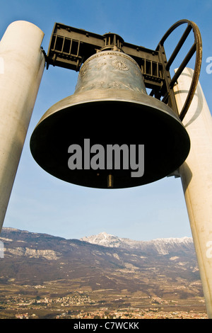 Italien, Trentino Alto Adige, Rovereto, die Friedensglocke Stockfoto