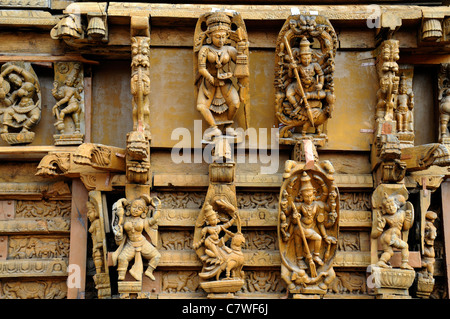 Tempel Auto Wagen Ratha Holzfigur schnitzen Detail Perur Patteeswara Swamy Tempel Karamadai Coimbatore Tamil Nadu Indien Stockfoto