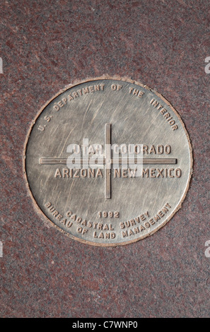 Plakette markiert den Punkt, an vier Ecken Denkmal Arizona Colorado New Mexiko und Utah treffen Stockfoto