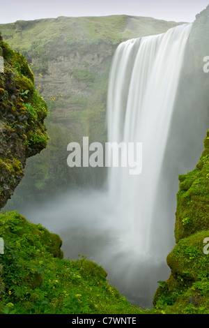 Skogar Wasserfall im Südwesten Islands. Stockfoto