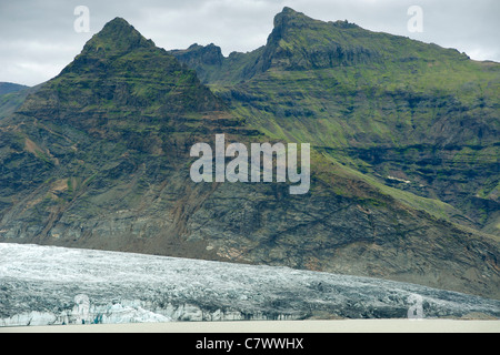 Fjallsarlon See und der Fjallsjokull Gletscher, Teil des massiven Vatnajökull-Gletschers im Südosten Islands. Stockfoto