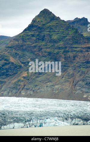 Fjallsarlon See und der Fjallsjokull Gletscher, Teil des massiven Vatnajökull-Gletschers im Südosten Islands. Stockfoto