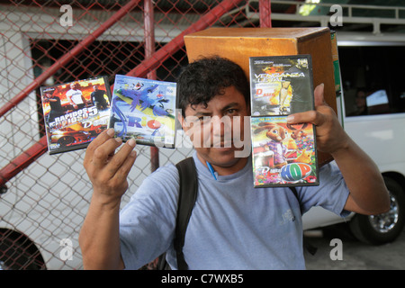 Managua Nicaragua, Mittelamerika, Lateinamerika, Pista Juan Pablo II, Straße, Verkäufer von Verkäufern, Stände Stand Händler Händler Markt Marktplatz Stockfoto