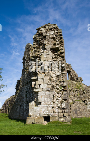 Pendragon   Burgruine der große Turm, neben dem Fluss Eden, Cumbria, UK Stockfoto